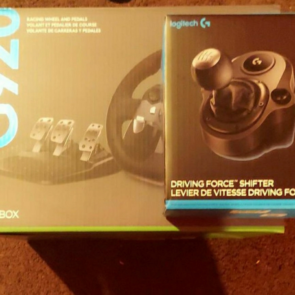 Logitech g920 (with shifter)